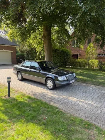 Mercedes-Benz W124