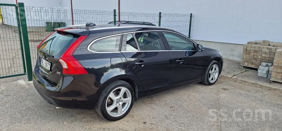 Volvo V60 2011 photo 4