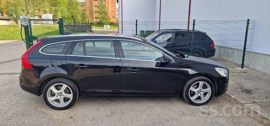 Volvo V60 2011 photo 5