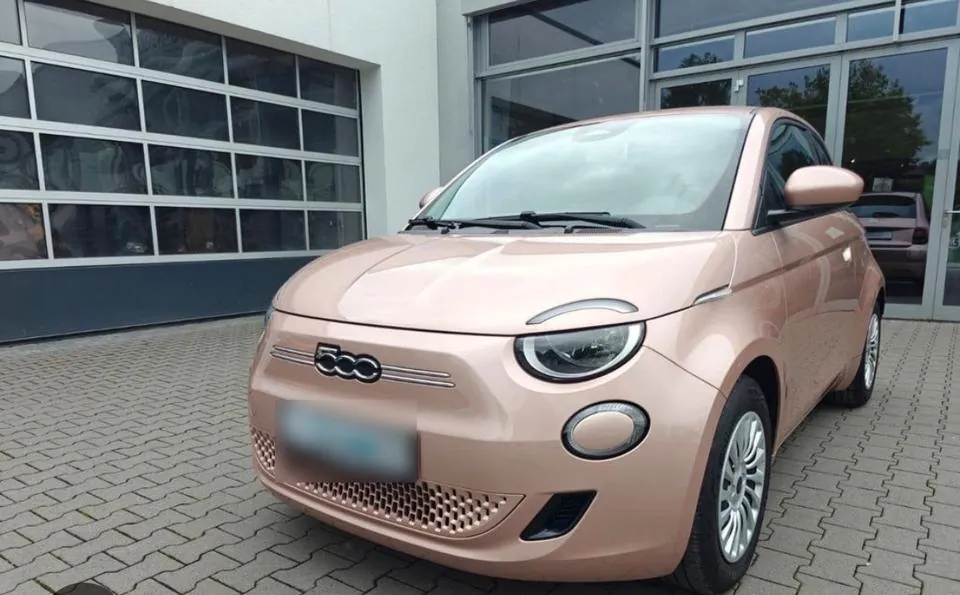 Fiat 500E