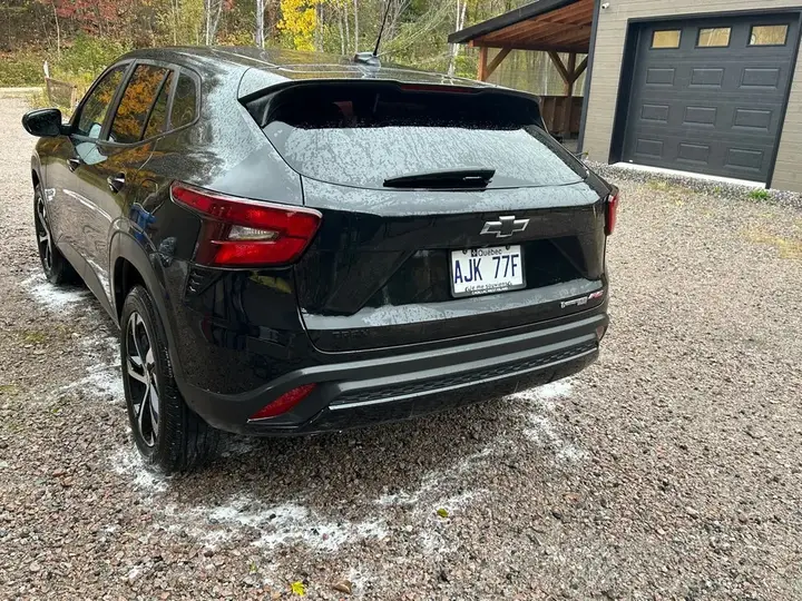 Chevrolet Trax 2024 photo 2