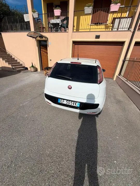 Fiat Punto 2010 photo 3