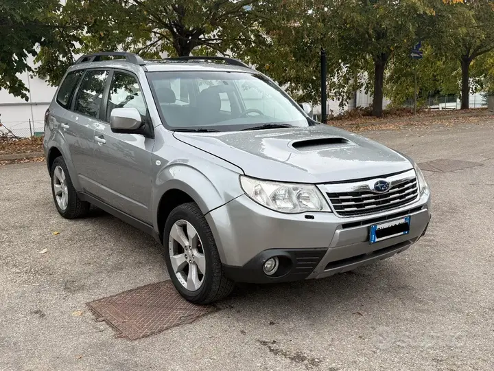Subaru Forester 2009 photo 2