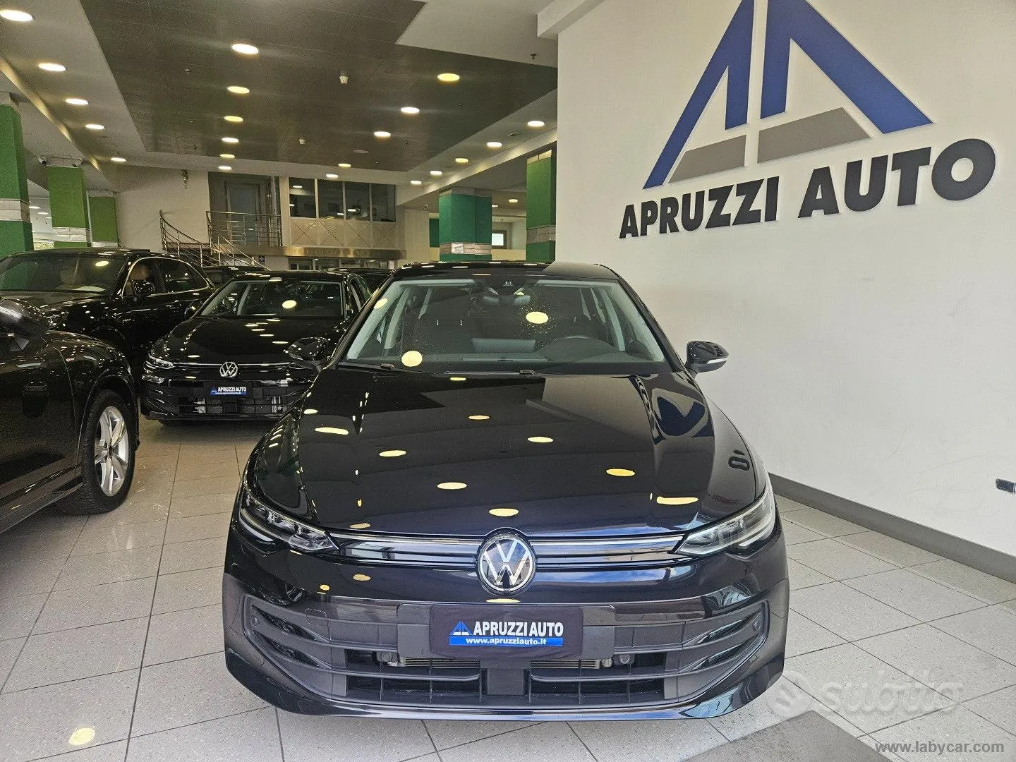 Volkswagen Golf 2025 photo 2
