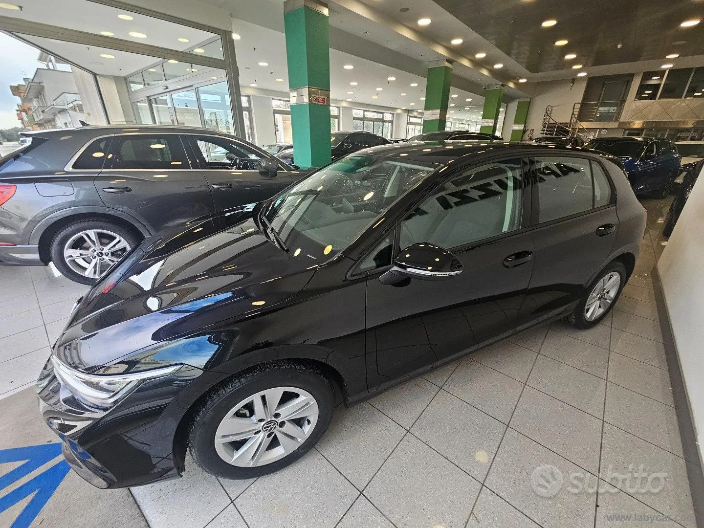 Volkswagen Golf 2025 photo 4