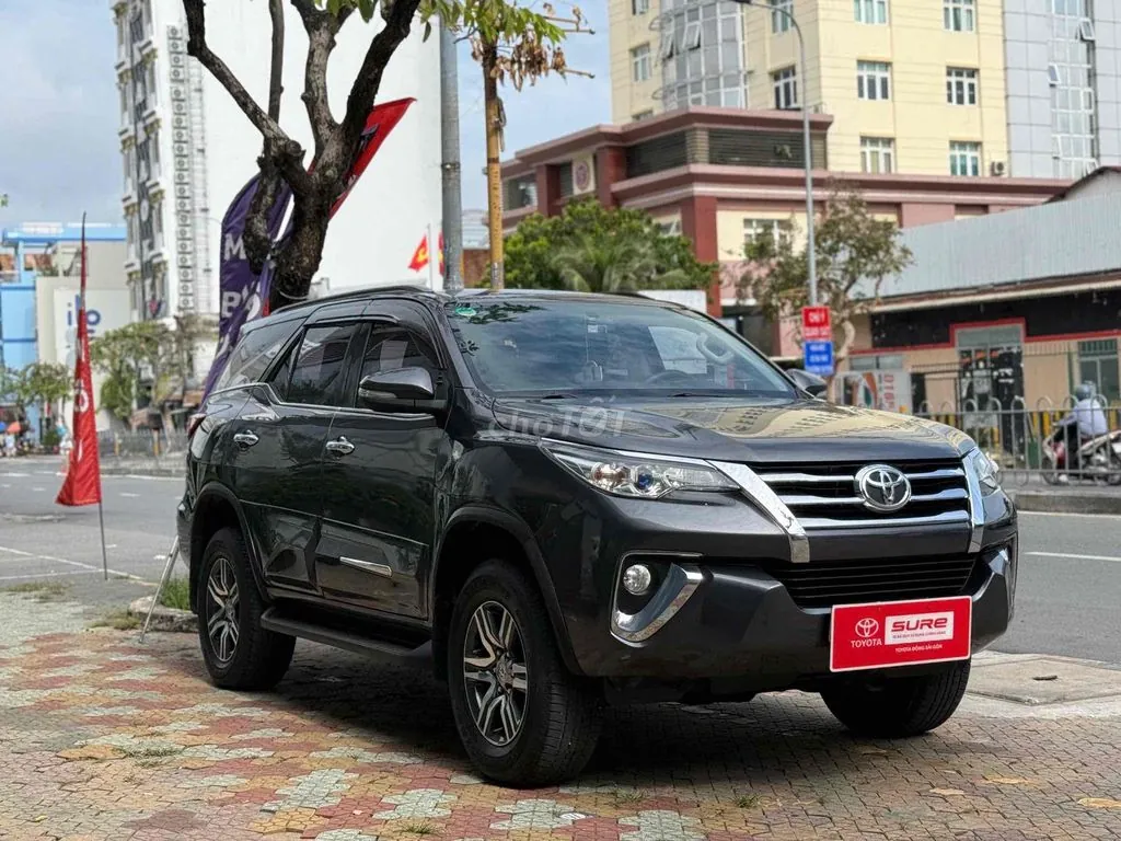 Toyota Fortuner 2017 photo 2