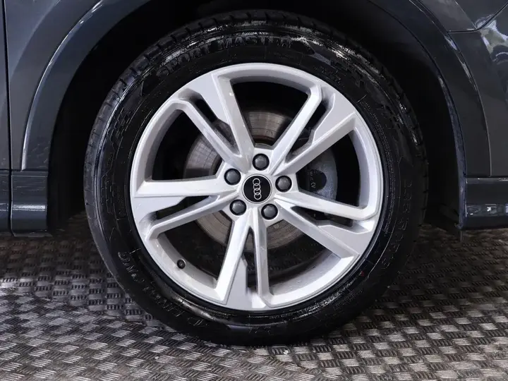 Audi Q3 2023 photo 5