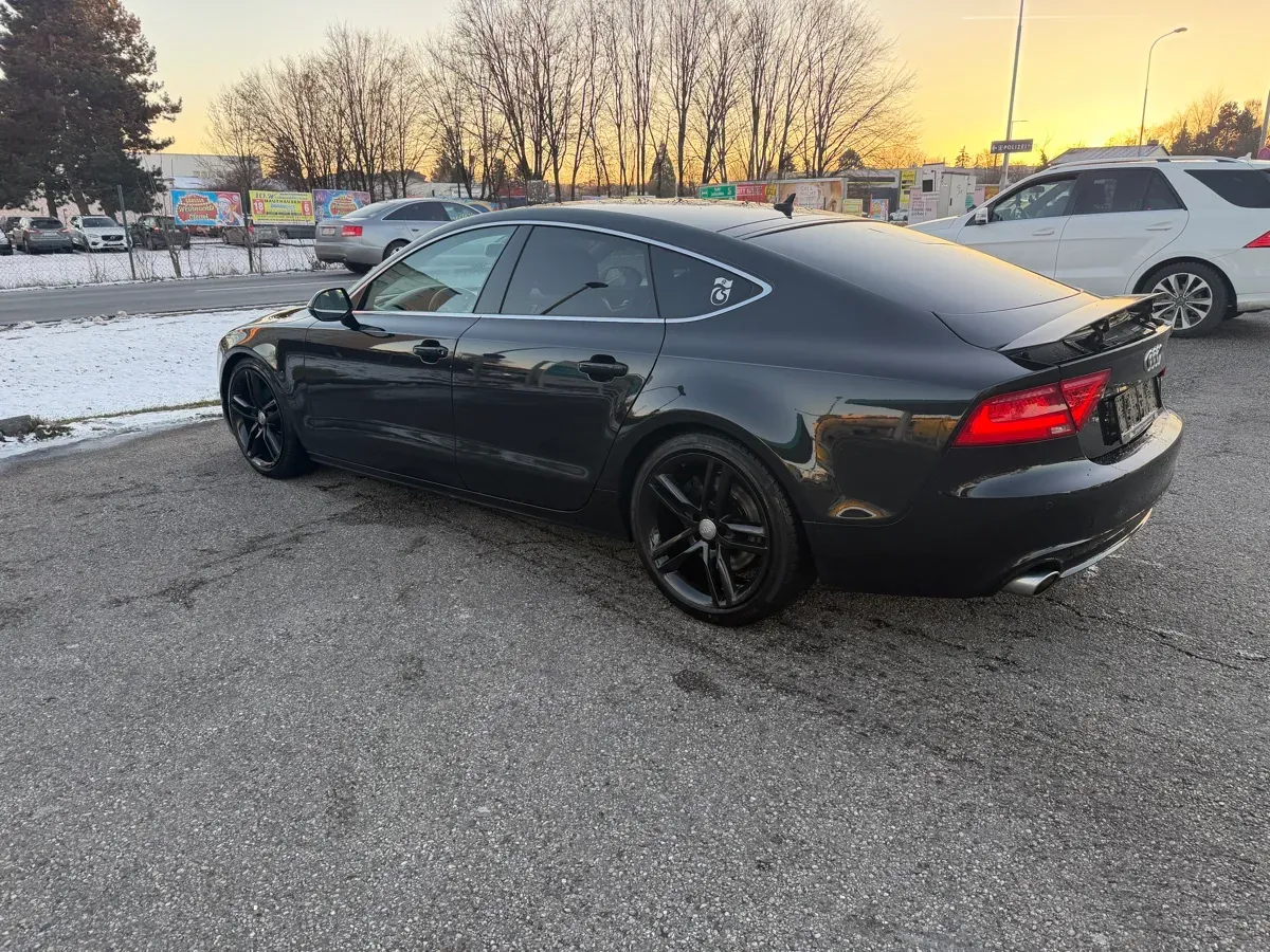 Audi A7 2011 photo 2