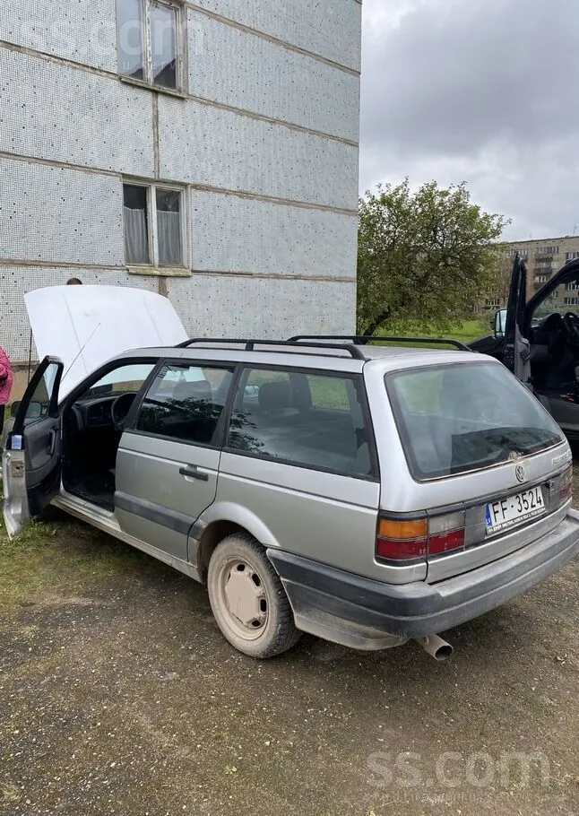 Volkswagen Passat 1990 photo 3