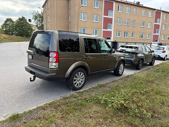 Land Rover Discovery 4 2011 photo 2