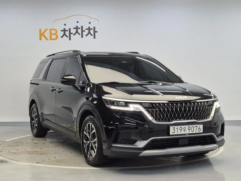 Kia Carnival 2023 photo 4