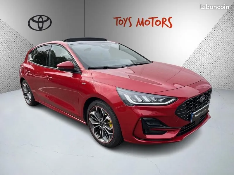 Ford Focus 2023 photo 2