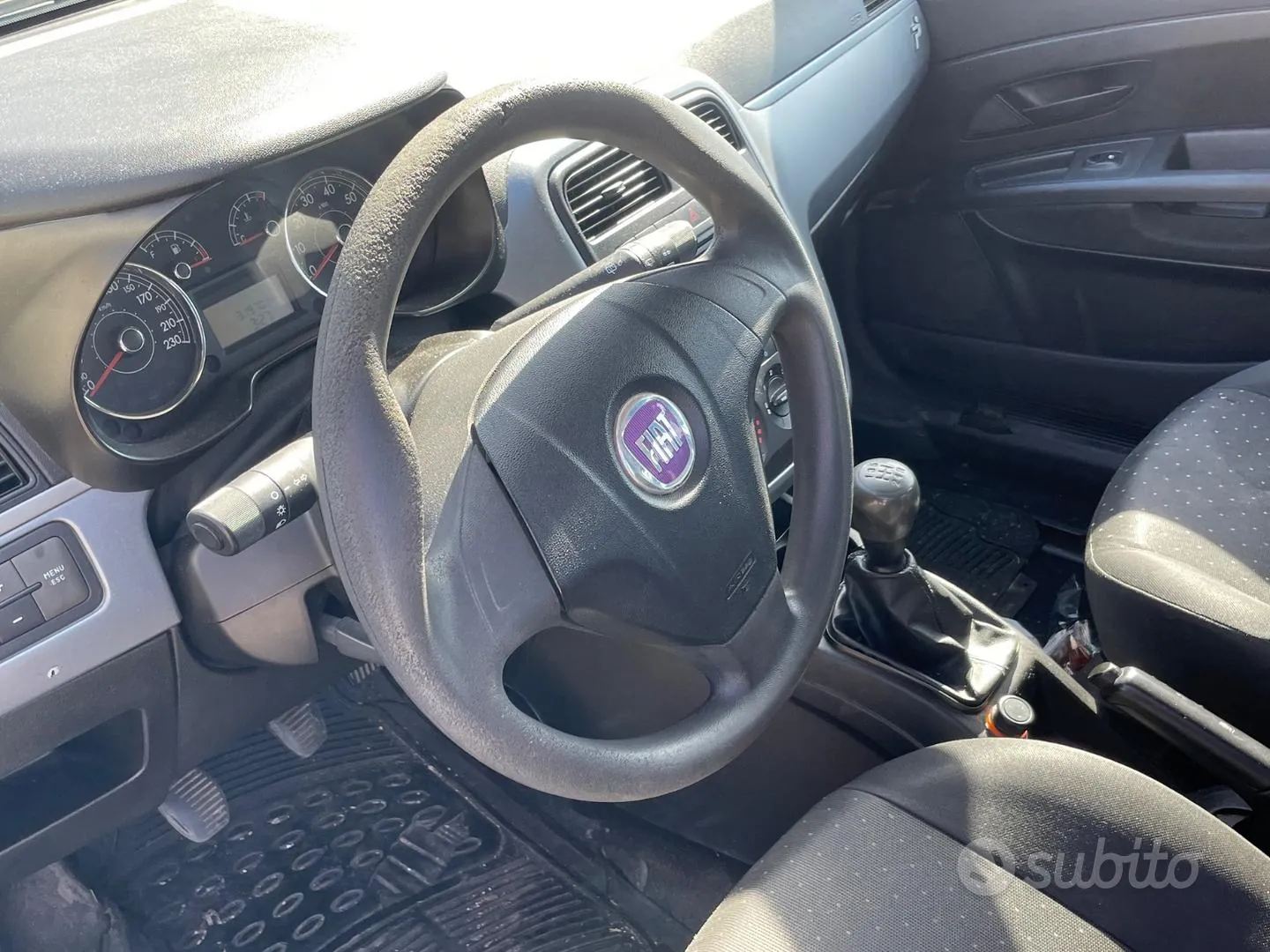 Fiat Grande Punto 2008 photo 2