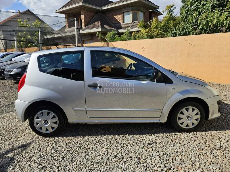 Citroen C2 2010 photo 5