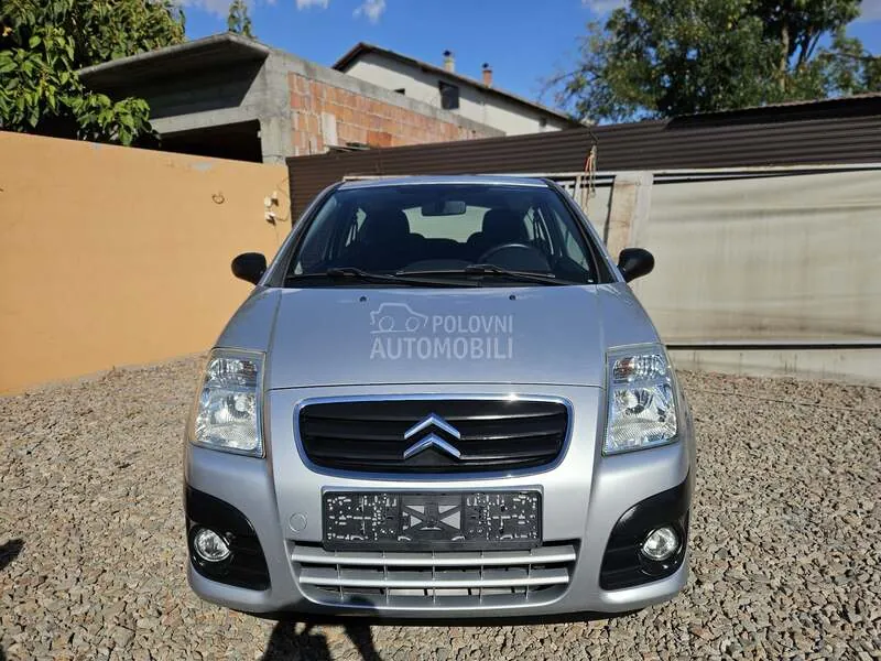 Citroen C2 2010 photo 2