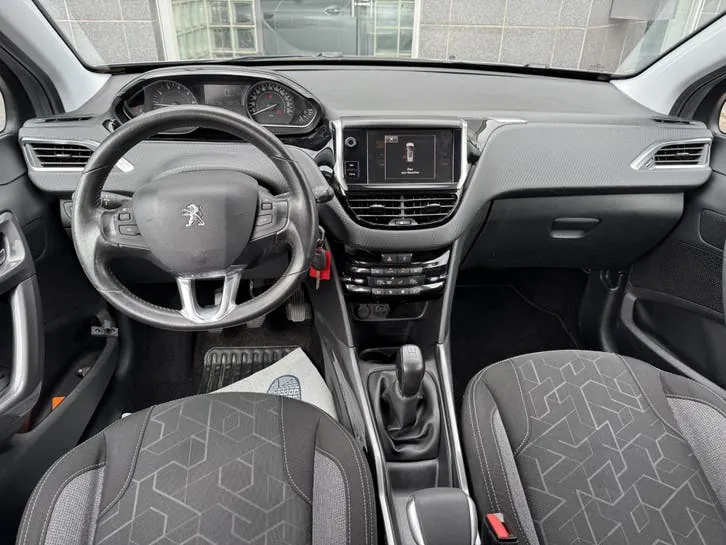 Peugeot 2008 2016 photo 2