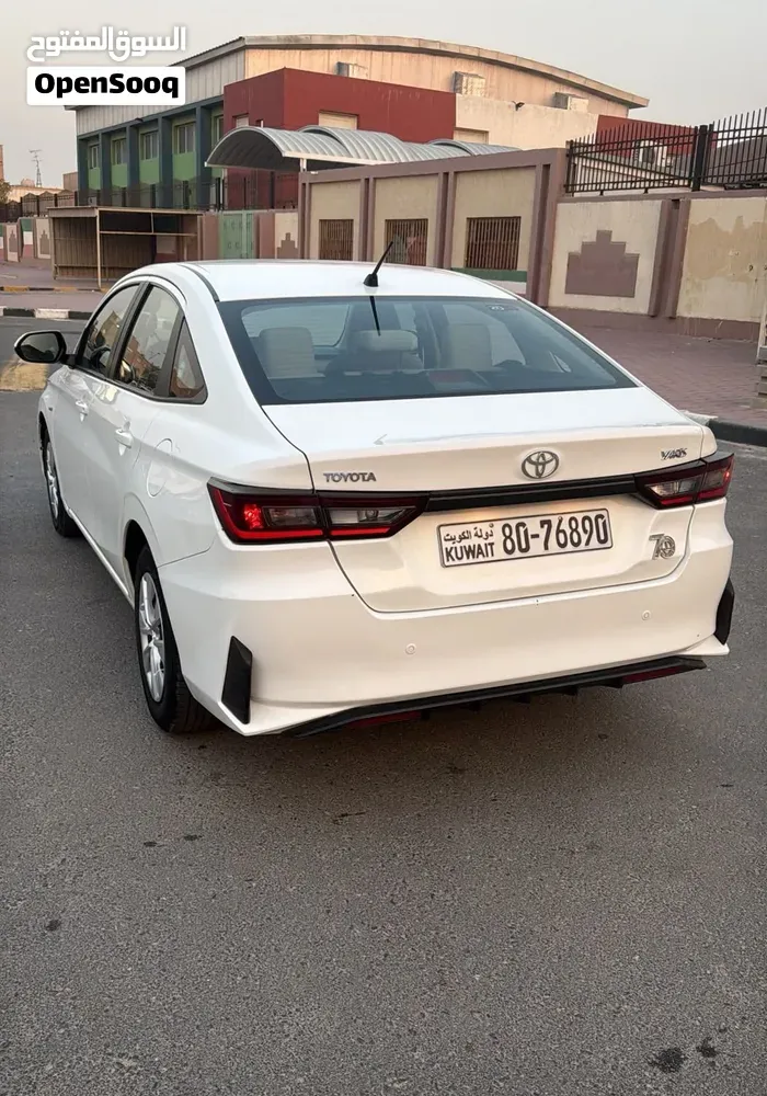 Toyota Yaris 2024 photo 2