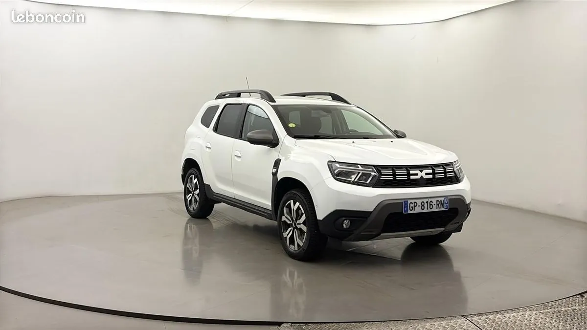 Dacia Duster 2023 photo 3