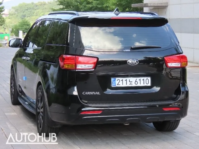 Kia Carnival 2016 photo 4