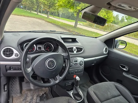 Renault Clio 2012 photo 5