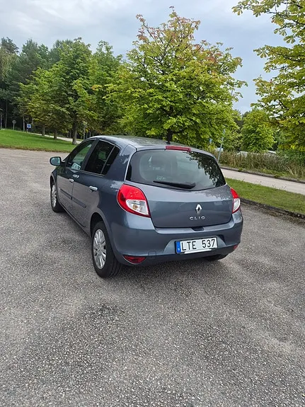 Renault Clio 2012 photo 3
