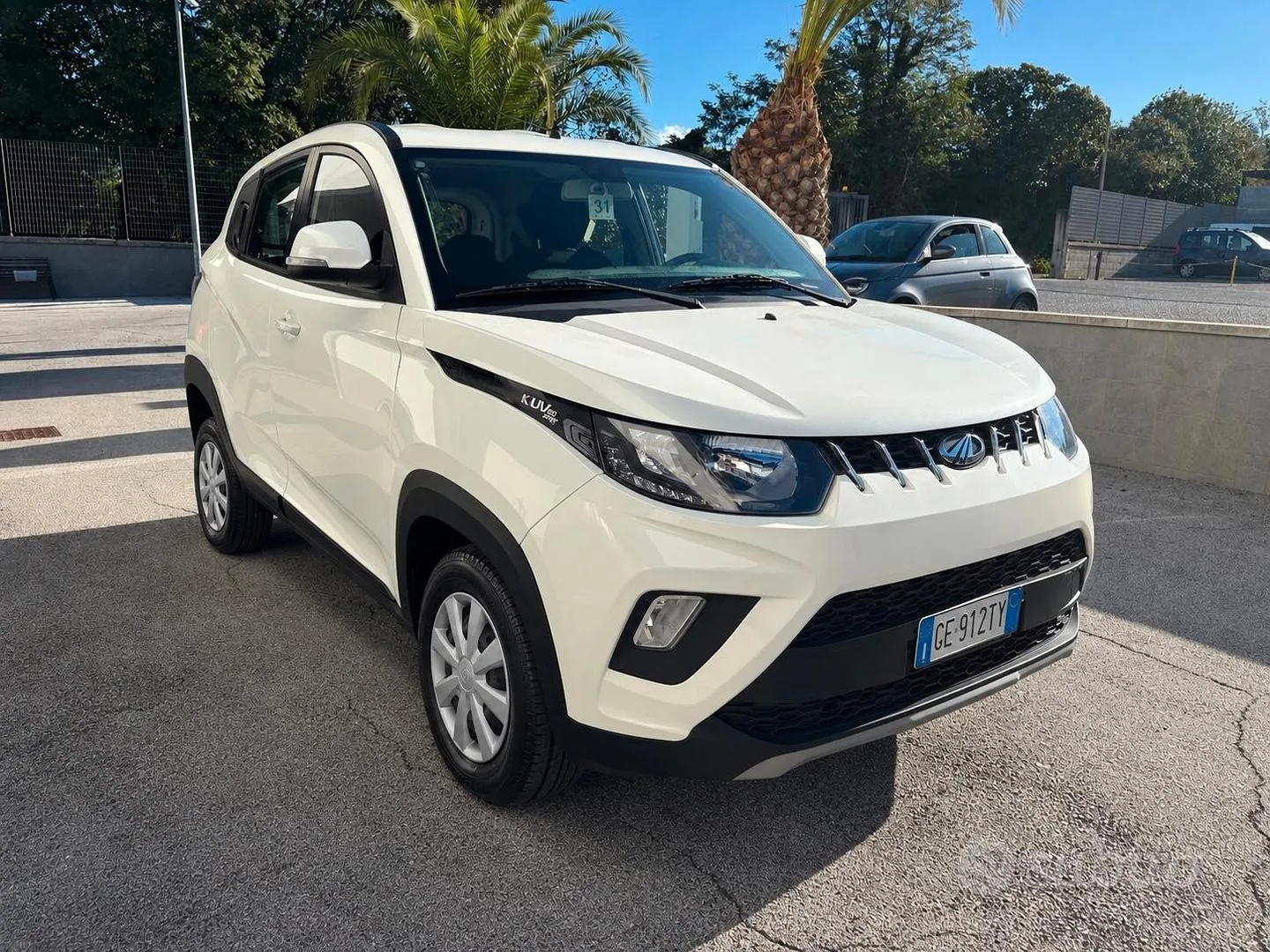 Mahindra Kuv100 2021 photo 2