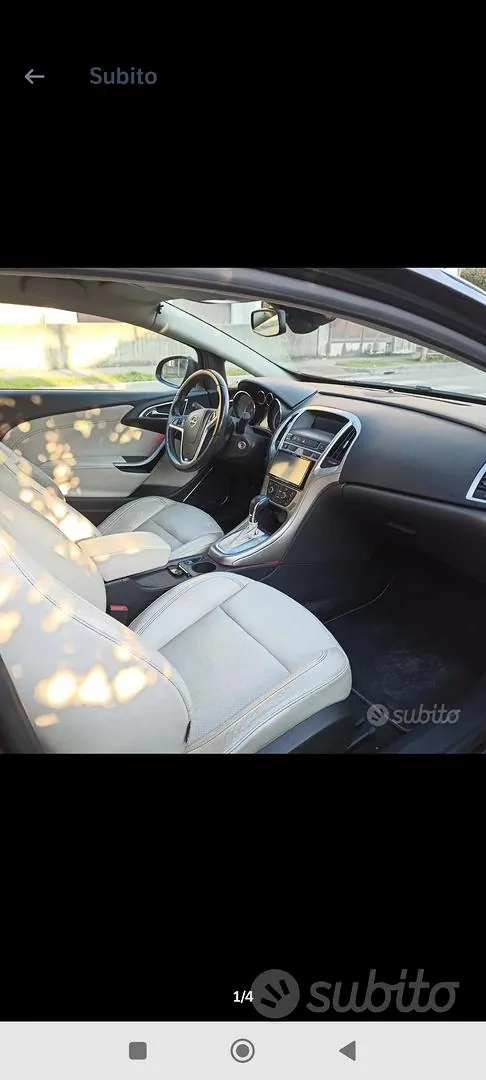 Opel Astra 2012 photo 4