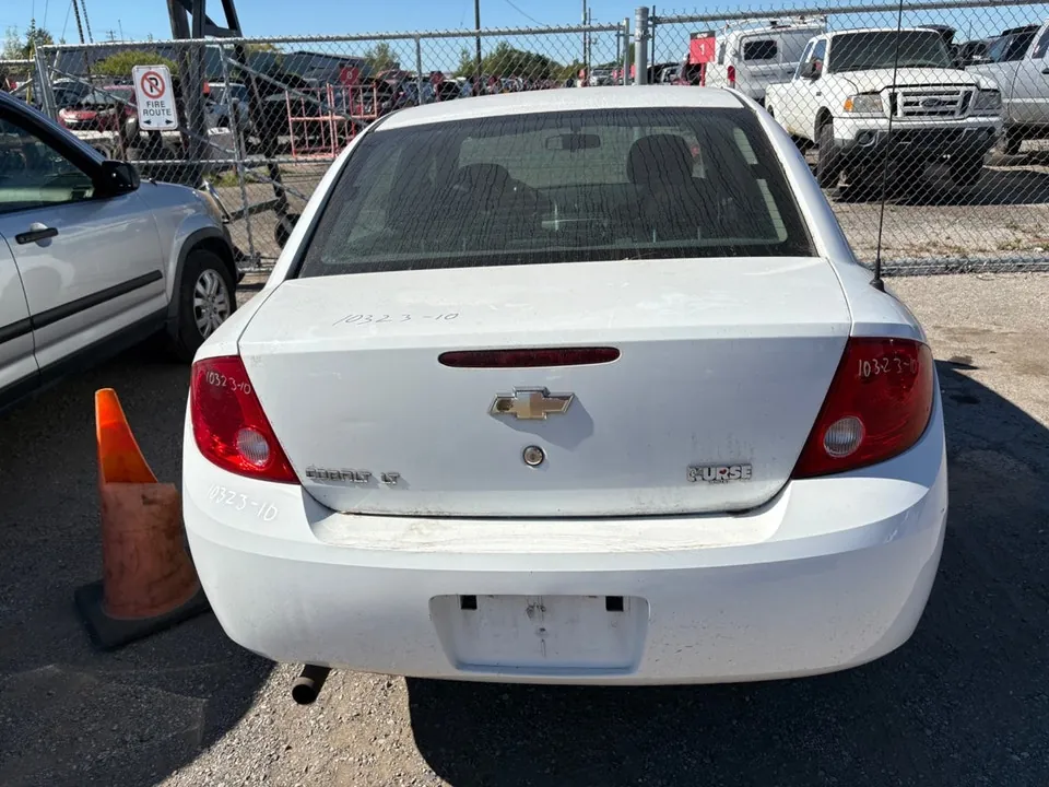 Chevrolet Cobalt 2010 photo 3