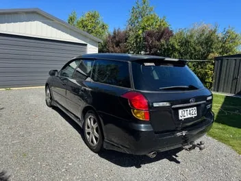 Subaru Legacy 2005 photo 2