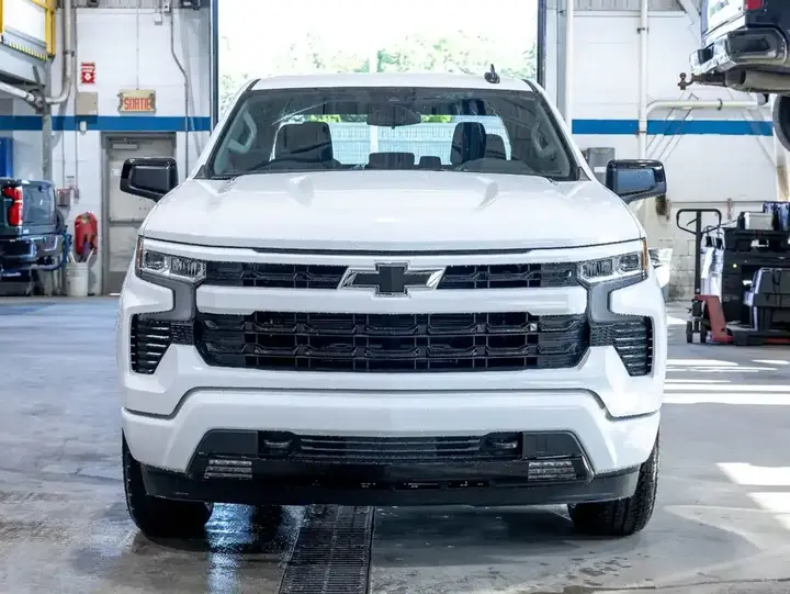 Chevrolet Silverado 1500 2026 photo 2