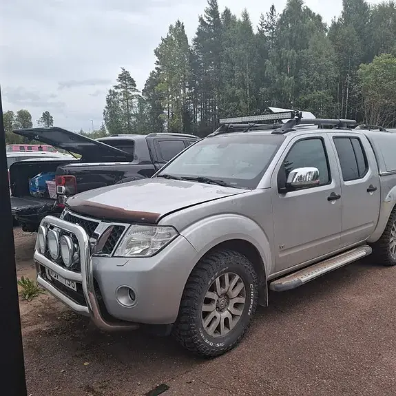 Nissan Navara 2012 photo 2