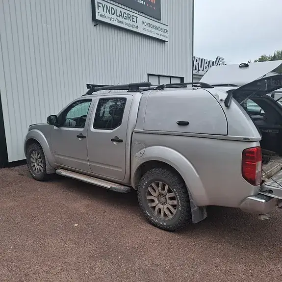 Nissan Navara 2012 photo 3