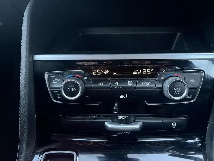 BMW 2 Series Active Tourer 2015 photo 5