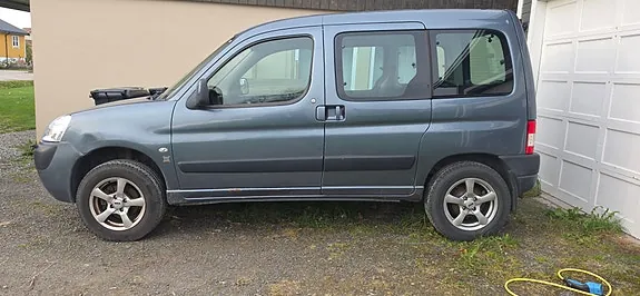 Peugeot Partner 2008 photo 2