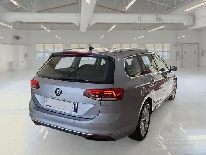 Volkswagen Passat Variant 2023 photo 4