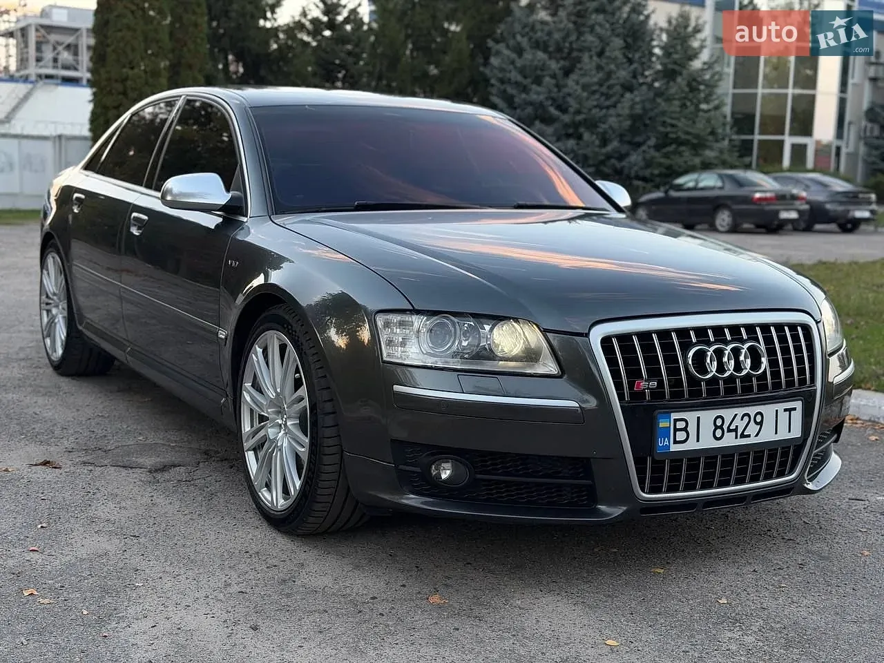 Audi S8