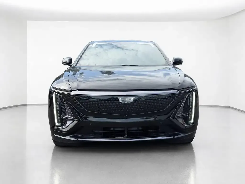 Cadillac Lyriq 2024 photo 2