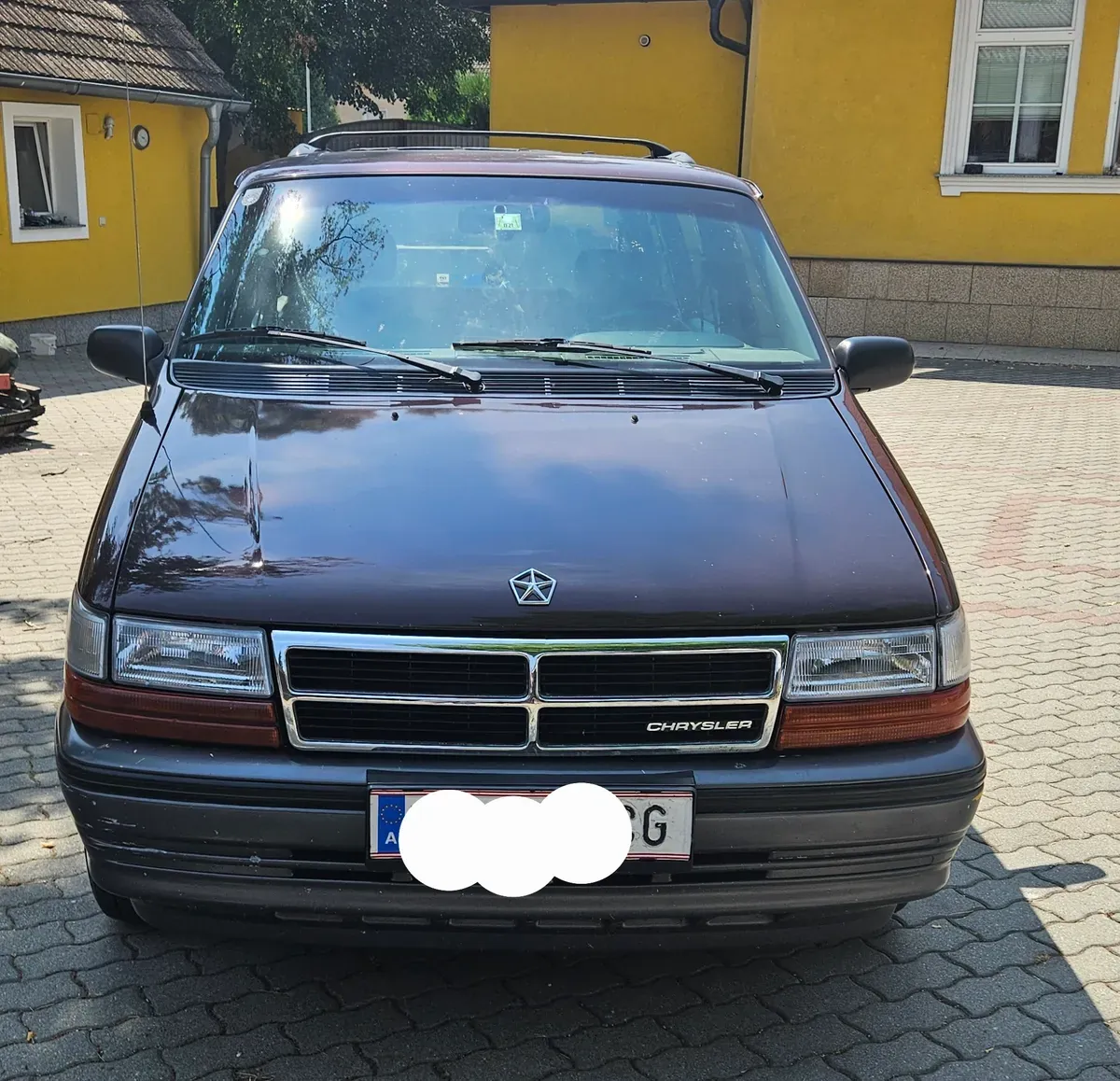 Chrysler Voyager 1994 photo 2