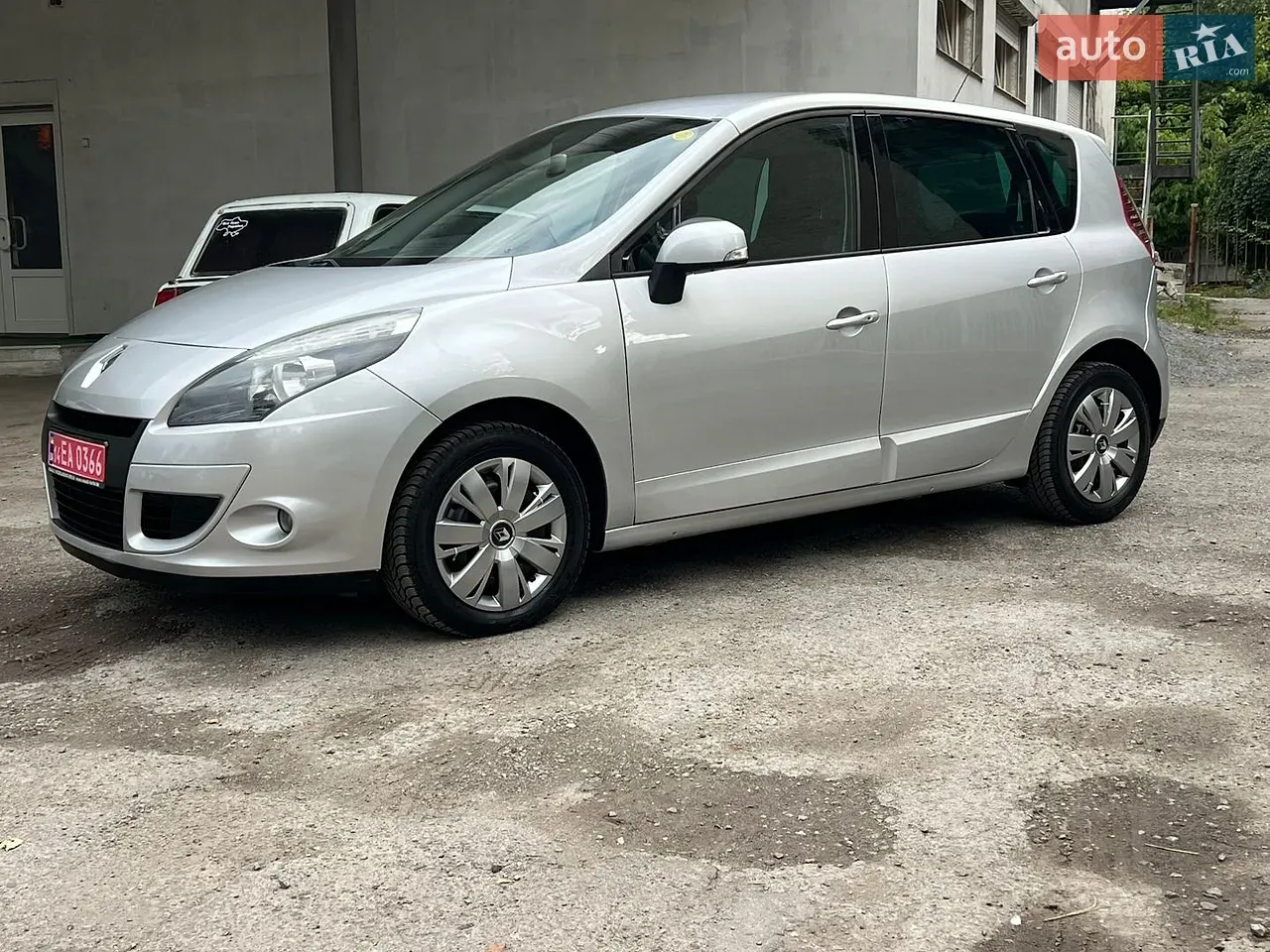 Renault Scenic 2010 photo 3