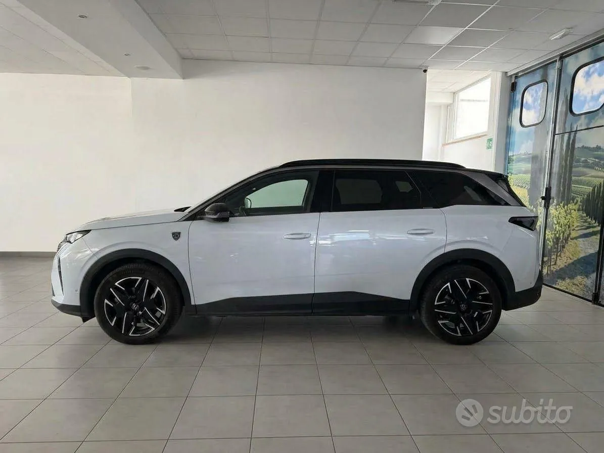 Peugeot 5008 2024 photo 3
