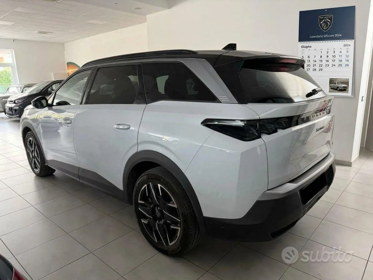 Peugeot 5008 2024 photo 2