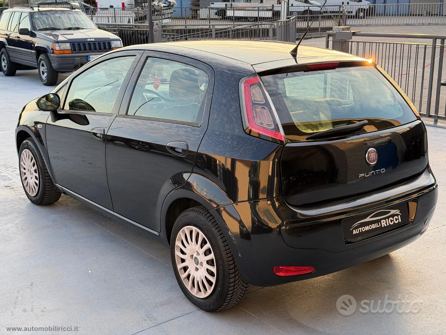 Fiat Punto Evo 2011 photo 2