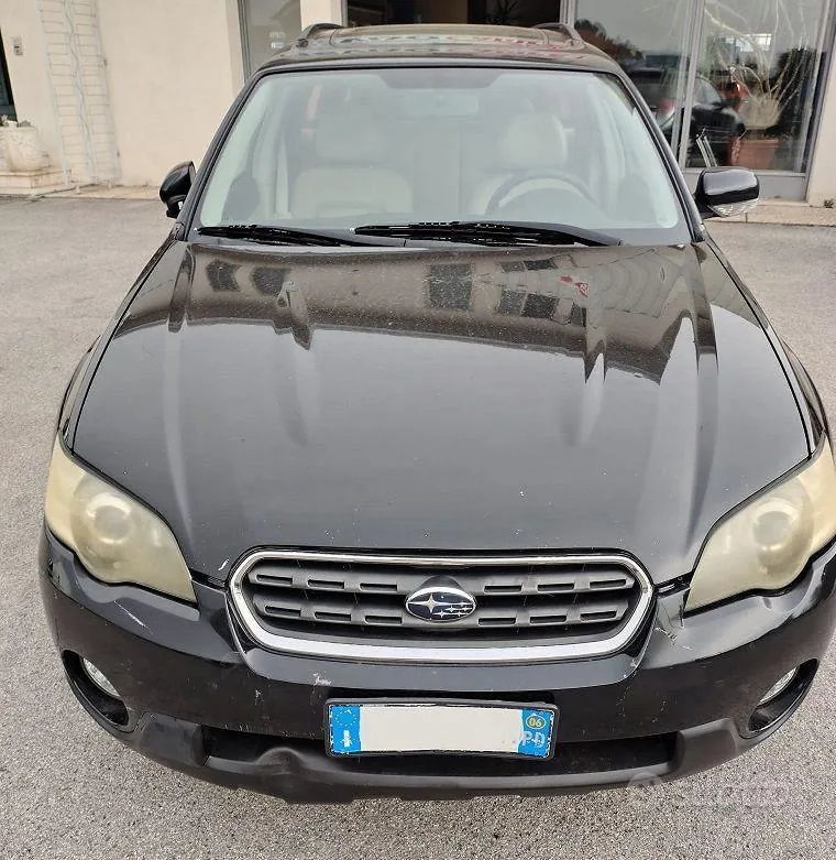 Subaru Outback 2006 photo 2