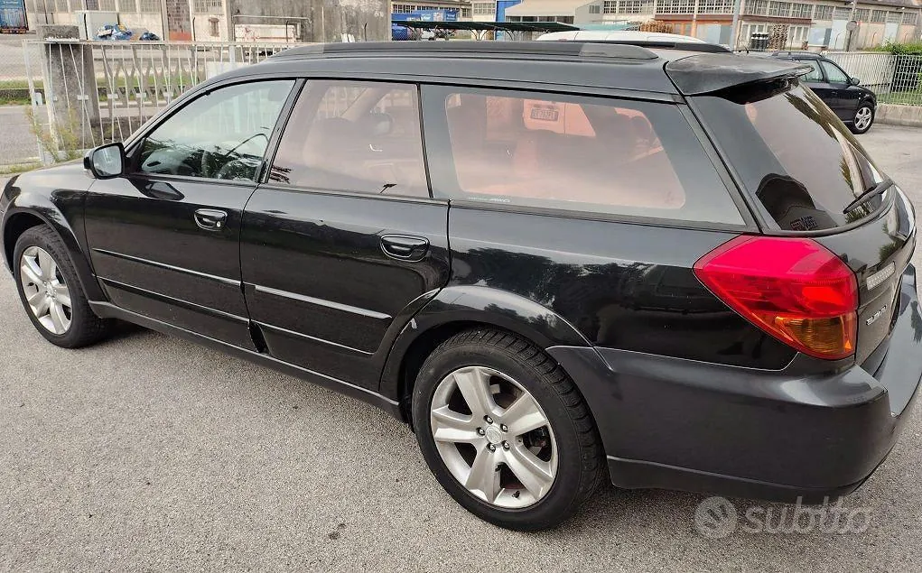 Subaru Outback 2006 photo 3