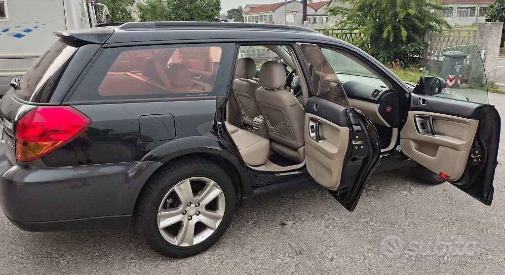 Subaru Outback 2006 photo 4