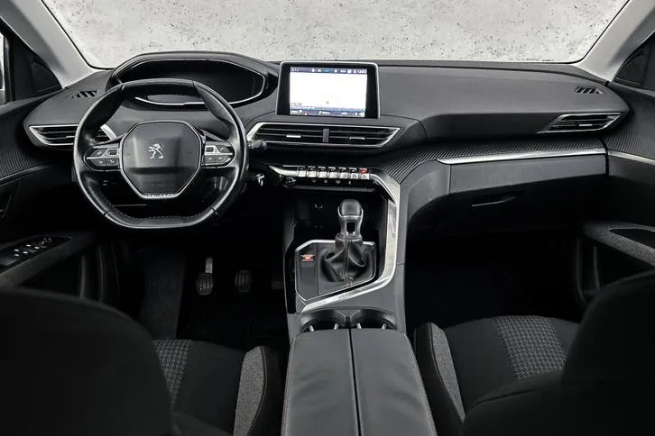 Peugeot 5008 2018 photo 2