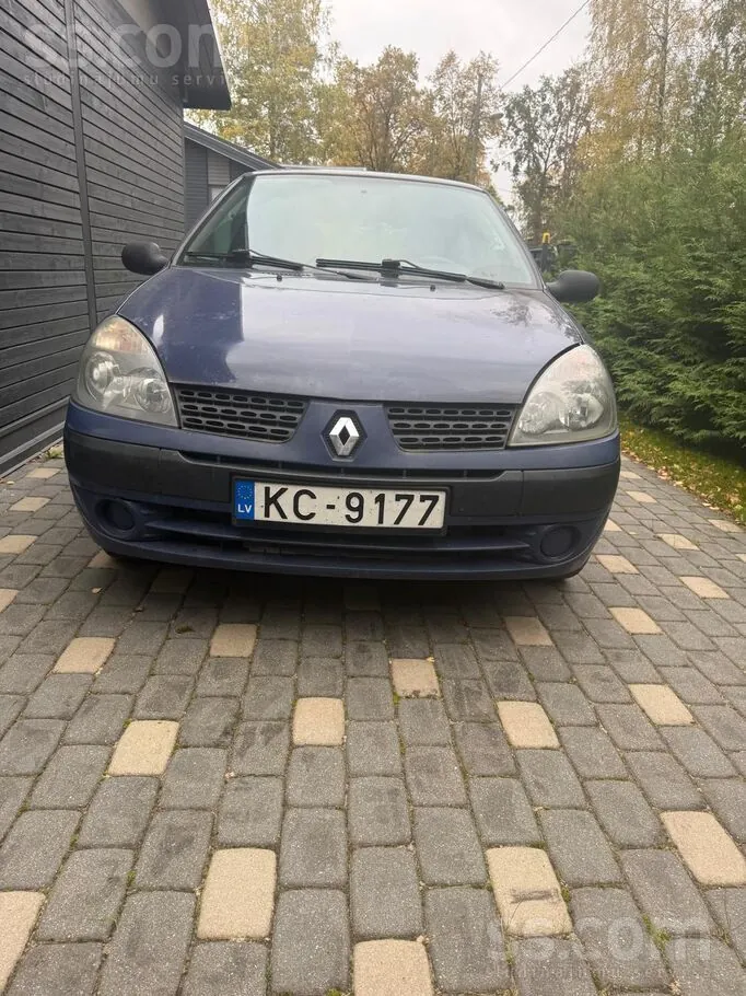 Renault Clio 2004 photo 2