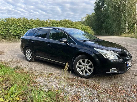 Toyota Avensis 2010 photo 3