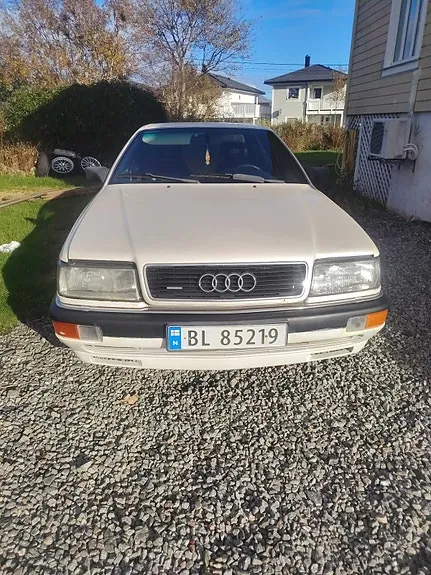 Audi 100 1983 photo 3