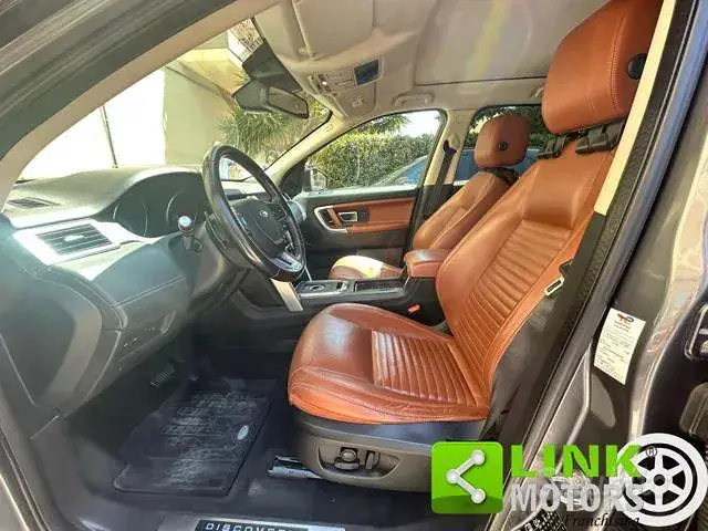 Land Rover Discovery Sport 2015 photo 2